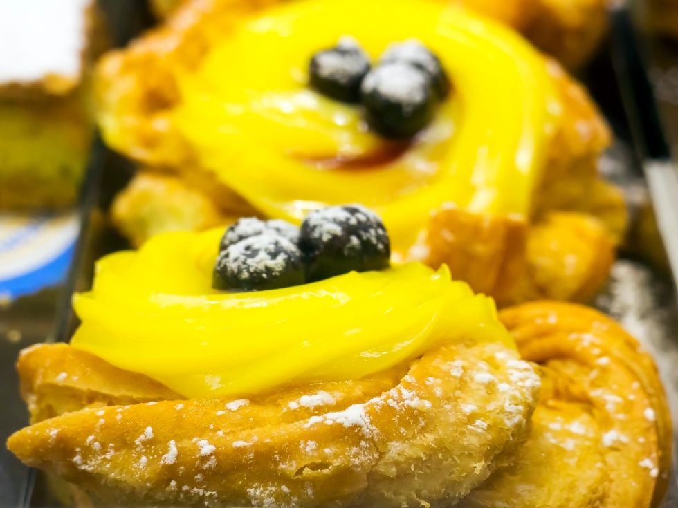 Zeppola yellow cream and black cherry